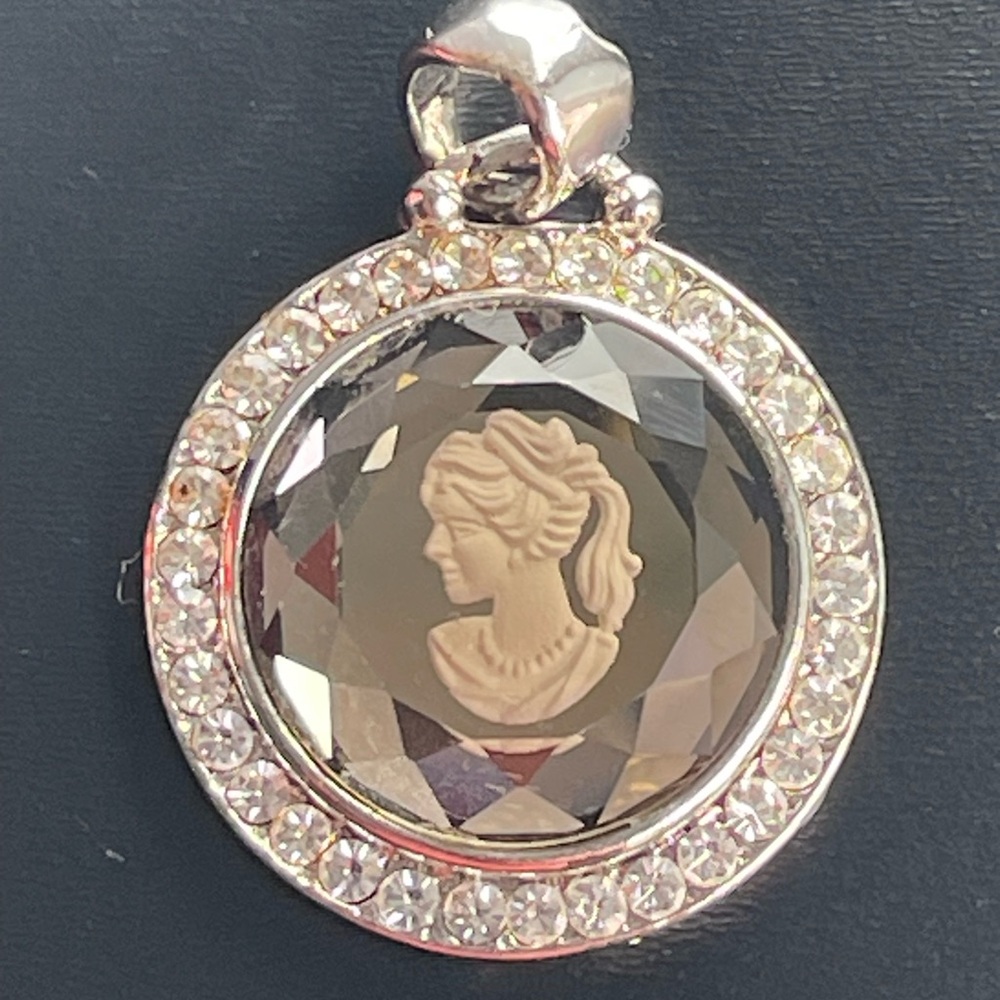 Exquisite Pendant  Itaglio Cameo Magic mirror jewelry silver mirror pendant